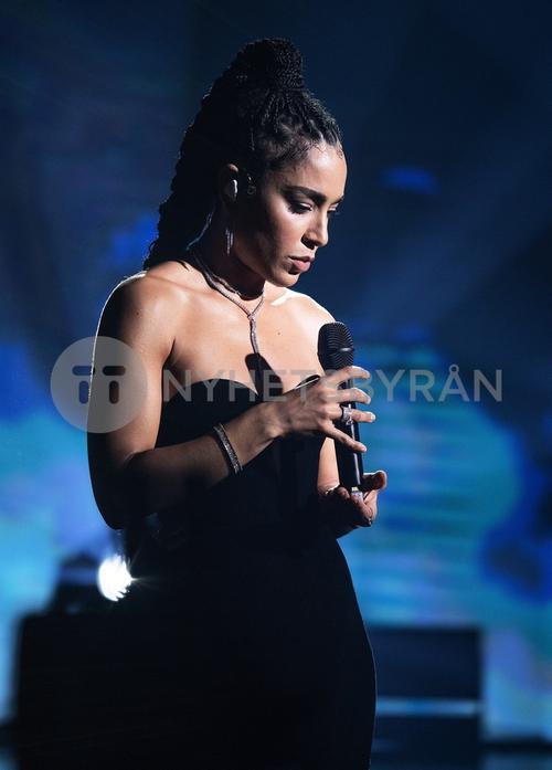 30 - January - Don't Stop The Music, Sweden - sdlEvi14vg44G8_WatermarkPreview.jpg