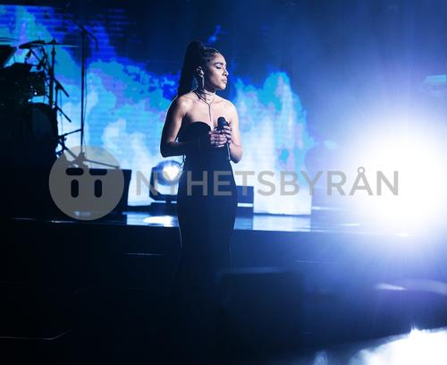 30 - January - Don't Stop The Music, Sweden - sdlqK-g9uCxUEc_WatermarkPreview.jpg