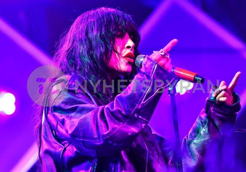 10 - March - Sverige samlas och hjälper, Sweden - sdlmhUpM_AD0sQ_WatermarkPreview.jpg