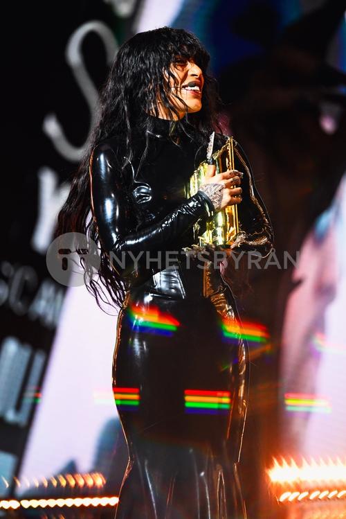 10 - November - Live NRJ Music Awards, France - sdl4Edd01QydBE_WatermarkPreview.jpg