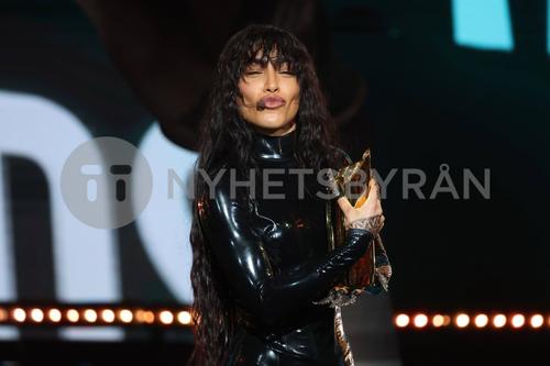 10 - November - Live NRJ Music Awards, France - sdl78IeY_YcTHQ_WatermarkPreview.jpg