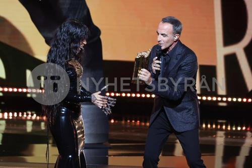 10 - November - Live NRJ Music Awards, France - sdl_hirVqUaCf8_WatermarkPreview.jpg
