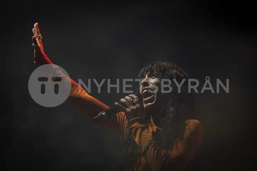 15 - April - Eurovision in Concert, Netherlands - sdlDbRn98VXenk_WatermarkPreview.jpg