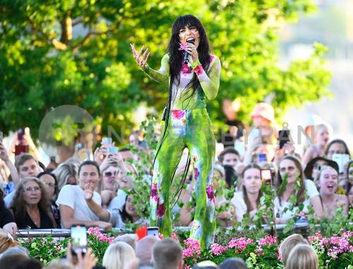 27 - June - Allsång på Skansen, Sweden - sdl4b-Qq4bjRRE_WatermarkPreview.jpg