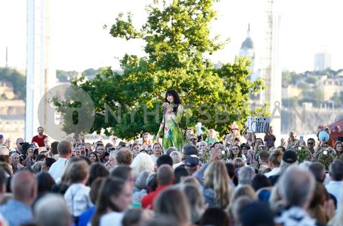 27 - June - Allsång på Skansen, Sweden - sdlK0uUfSrO-zc_WatermarkPreview.jpg