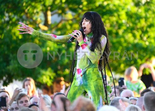 27 - June - Allsång på Skansen, Sweden - sdlVOLSoxelxPE_WatermarkPreview.jpg