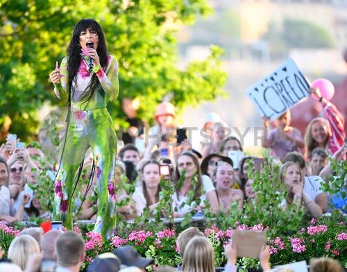 27 - June - Allsång på Skansen, Sweden - sdlmctVYYO086M_WatermarkPreview.jpg