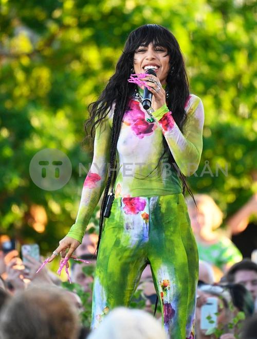 27 - June - Allsång på Skansen, Sweden - sdlqa-4PFWkL5k_WatermarkPreview.jpg