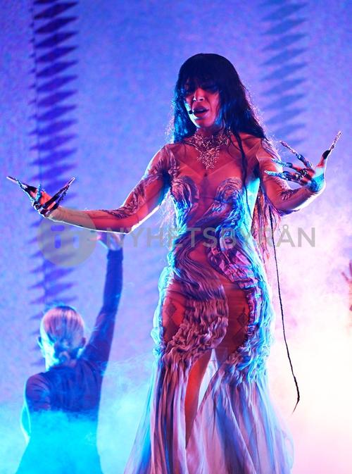 27 - October - Idol Sverige, Sweden - sdlO8RTqouzYM4_WatermarkPreview.jpg