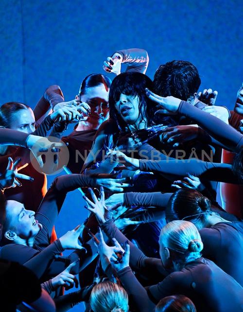 27 - October - Idol Sverige, Sweden - sdlg6Oj2wHmpC4_WatermarkPreview.jpg