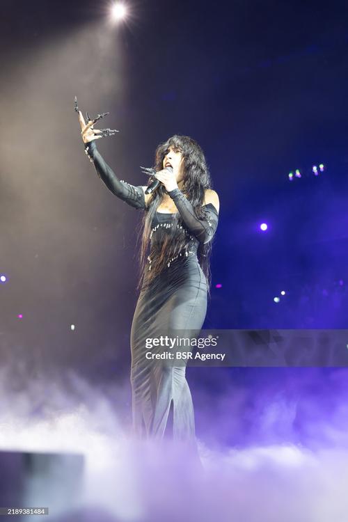 12 - December - Het Grote Songfestivalfeest 2024 (Silas Tahapary) - gettyimages-2189381484-2048x2048.jpg