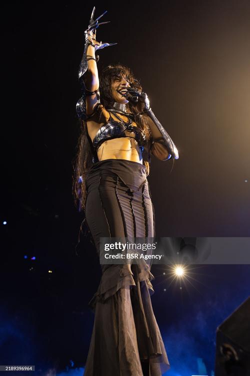 12 - December - Het Grote Songfestivalfeest 2024 (Silas Tahapary) - gettyimages-2189396964-2048x2048.jpg