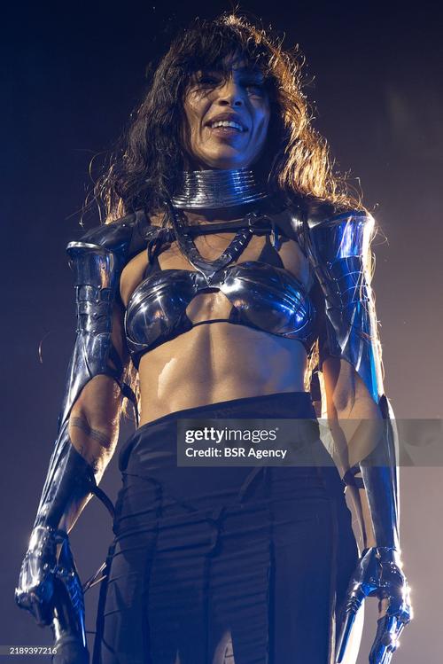 12 - December - Het Grote Songfestivalfeest 2024 (Silas Tahapary) - gettyimages-2189397216-2048x2048.jpg