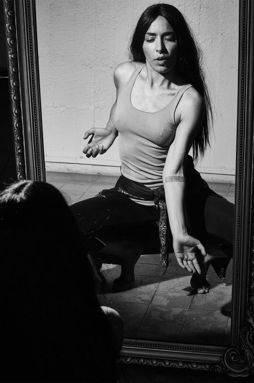 The Bridge Series (Johan Lindeberg) - bridge4.jpg