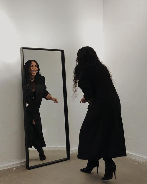 Ellos Photoshoot - ellosofficial_1213821073977062080641171169643698420373066n.jpg