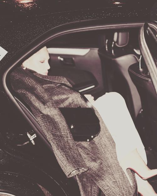 2018 - loreenofficial_250380191374671770378975568706080319471616n1_2836329.jpg