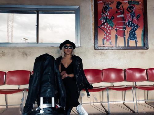 2019 - loreenofficial_250380191374671770378975568706080319471616n1_2814929.jpg