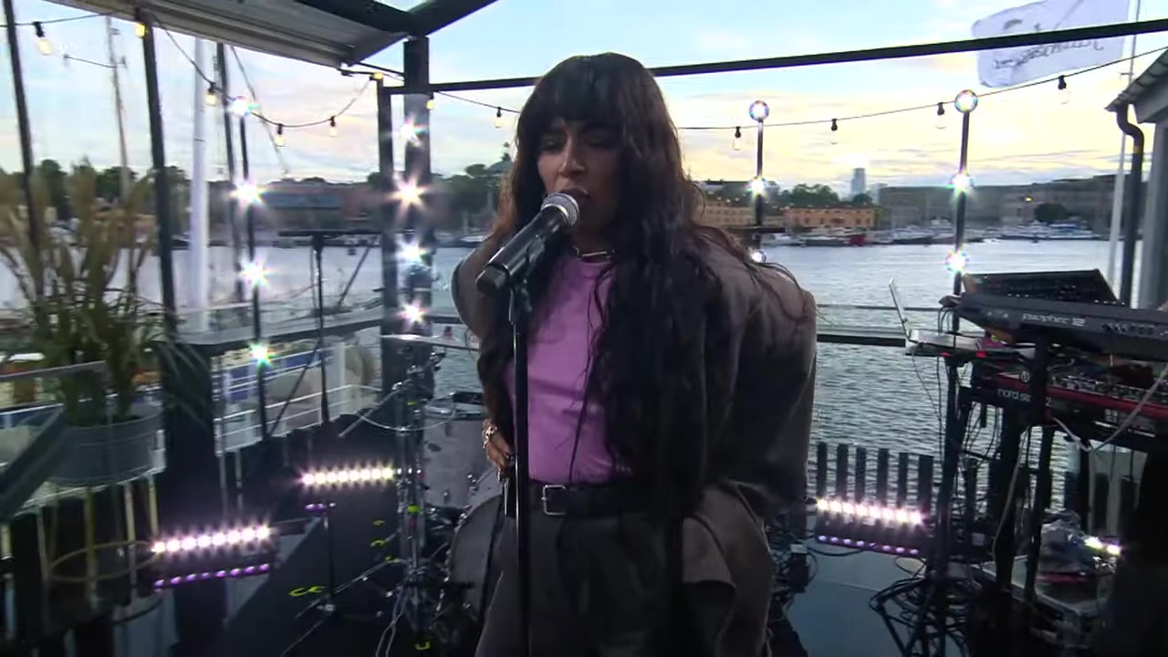 Loreen - Neon Lights (tilde, 15.07.2022) thumbnail